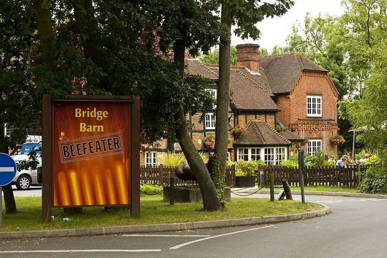 Premier Inn Woking West - A324 Exterior photo